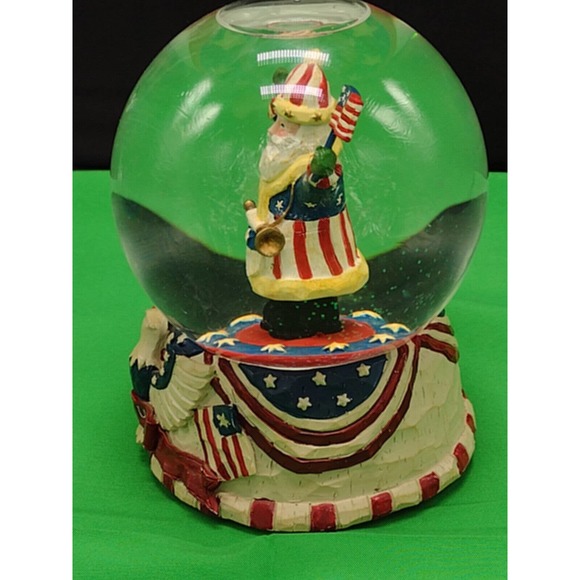 USA American Eagle flag Santa Snow Globe